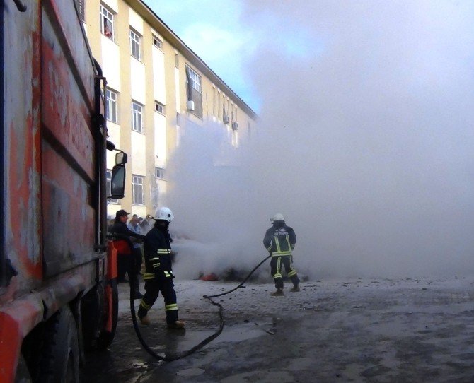 Erciş Devlet Hastanesi’nde Deprem Ve Yangın Tatbikatı