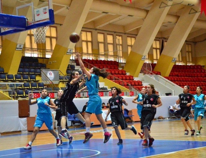 Anadolu Yıldızlar Ligi Akdeniz Grubu Kız Ve Erkek Basketbol Şampiyonası Adana’da Başladı