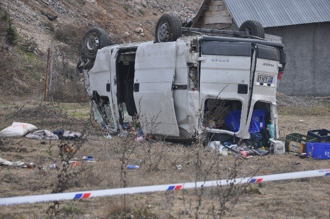 Çankırı’da Trafik Kazası: 1 Ölü, 1’i Çocuk 4 Yaralı