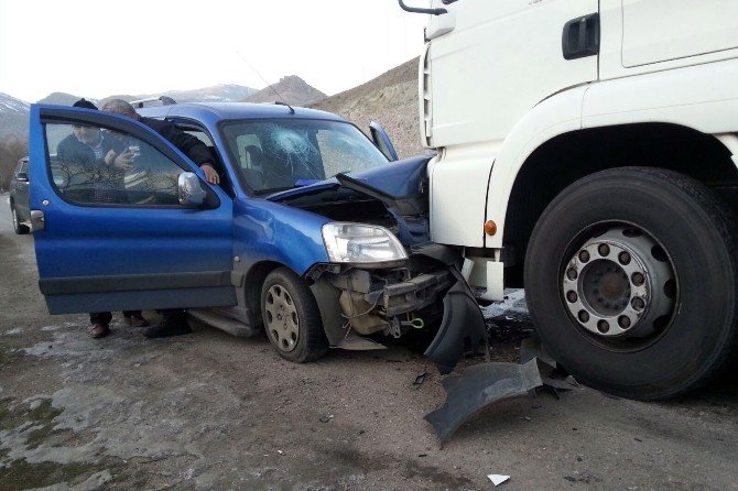 Gümüşhane’de Trafik Kazası: 3 Yaralı