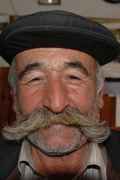 50 Yıldır Kesmediği Bıyıkları İle "Pala" Lakabını Aldı