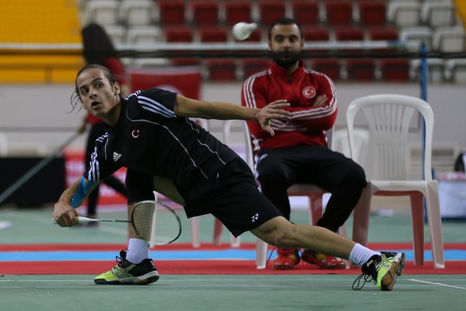 Badmintonda olimpiyat eleme heyecanı Mersin'de başladı
