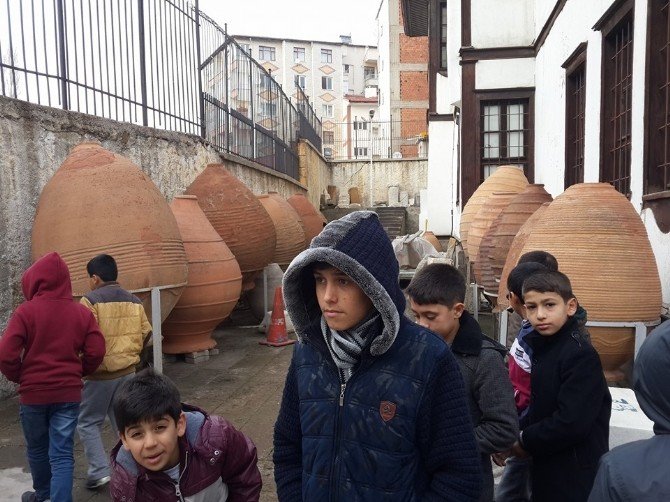 Sorgunlu Öğrenciler Yozgat Müzesini Gezdi