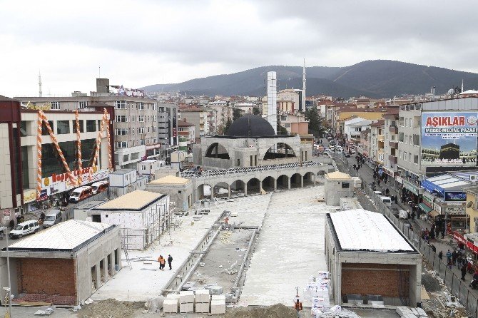 Sultanbeyli Merkez Camisi Tamamlanıyor