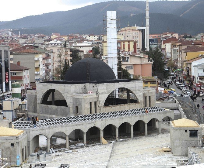 Sultanbeyli Merkez Camisi Tamamlanıyor