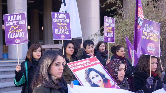 Kaçmaz cinayeti zanlısına ‘aşırı sevgi’ indirimi protesto edildi