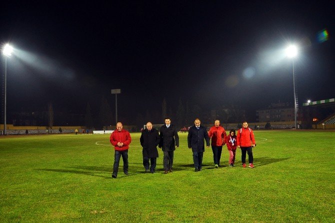 Atatürk Stadı Gece Maçlarına Hazır