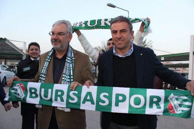 Hamza Hamzaoğlu: “Bursaspor’u Kabul Etmemdeki En Büyük Etken Taraftarın Potansiyeli”