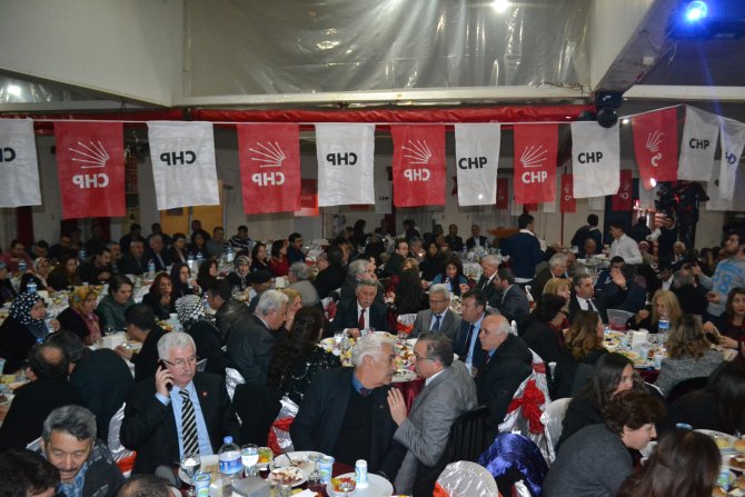 CHP Bigadiç İlçe Örgütü dayanışma yemeği düzenledi