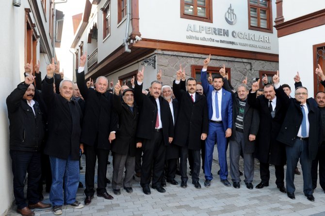 Alperen Ocakları genel başkanlığında devir teslim töreni yapıldı