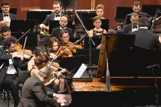 Kamerhan Turan Ve Senfoni Orkestrası’ndan Müzik Ziyafeti