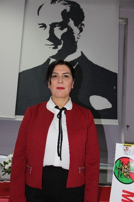 CHP Manisa İl Kadın Kollarına Yeni Başkan