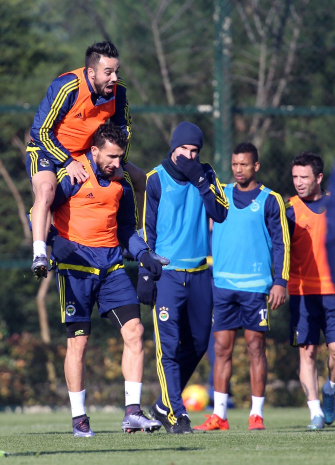 Fenerbahçe, Gençlerbirliği maçı hazırlıklarını tamamaldı