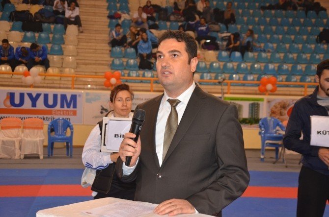 Türkiye Büyükler Ve Veteranlar Karate Şampiyonası Adana’da Sürüyor