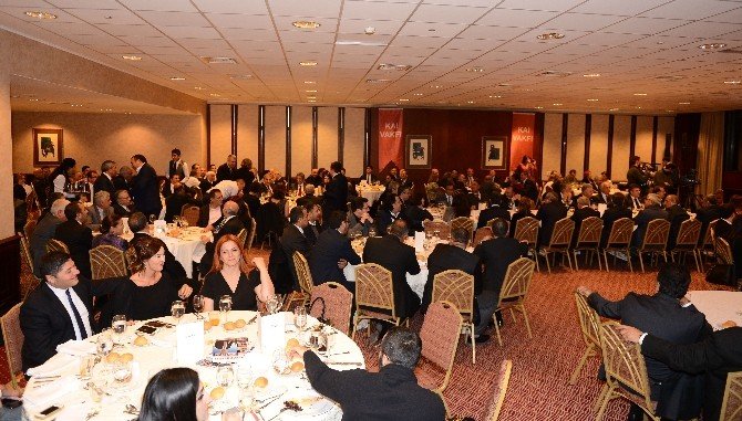Siyasiler Ve İş Adamları Kaı Vakfı’nın Yemeğinde Buluştu