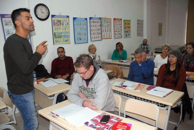 Fethiye’de 9 Ülkeden 28 Yabancı Türkçe Öğreniyor