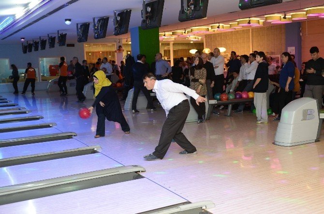 Bowlingde Şampiyon Kültür Ve Sosyal İşler Müdürlüğü