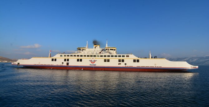 Türkiye'nin en büyük feribotu Van Gölü'nde deneme seferine çıktı