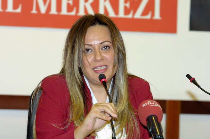 CHP İstanbul İl Başkanlığı'na ilk kadın aday