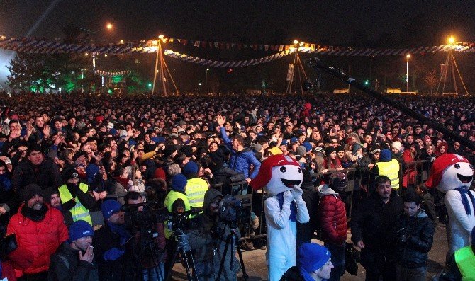 Eksi 15 Derecedeki Konsere Çay Molası