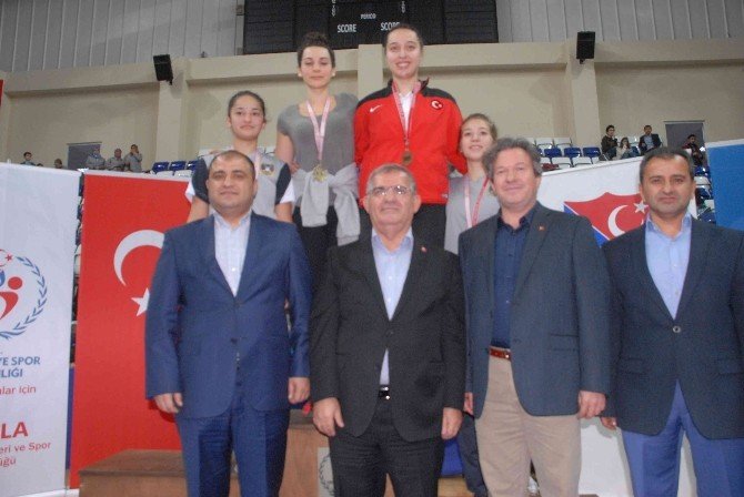 Türkiye Eskrim Açık Turnuvasında Ödül Günü