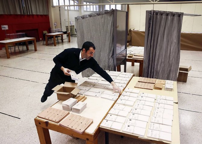 İspanya genel seçimlerinde oy verme işlemi başladı
