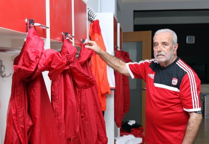 Sivasspor’un Emektar Malzemecisi 25 Başkan, 50 Teknik Direktör Gördü