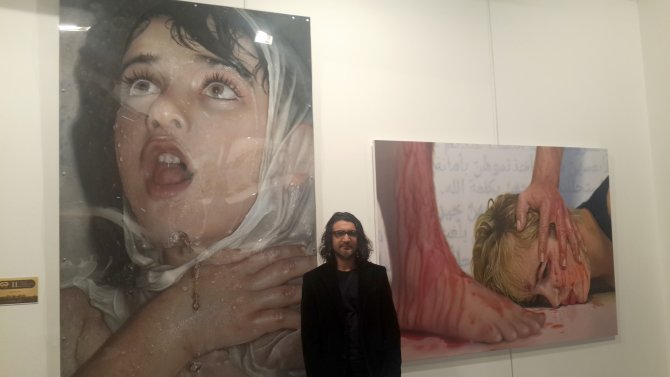 Ressam Mustafa Yüce'nin tablolarına yoğun ilgi