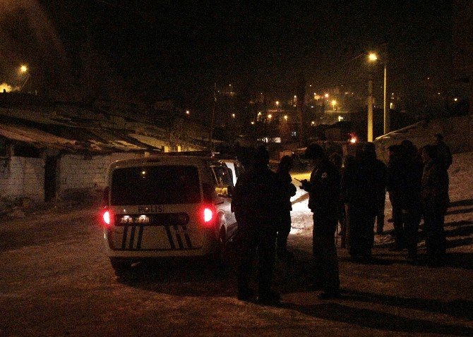 Erzurum’da Oğlunu Pompalı Tüfekle Öldüren Baba Polise Ateş Açtı