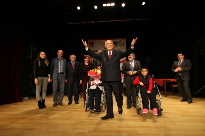 Başkan Fethi Yaşar, soruları Kırmızı Koltuk’ta cevapladı