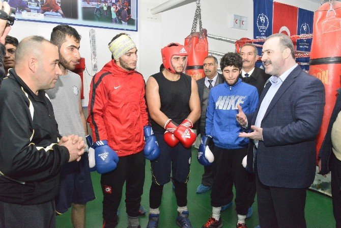 Tuşba Belediyesi Spor Kulübü Boks Takımı Türkiye Finallerinde
