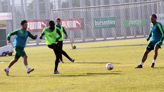 Bursaspor, kupada Eskişehirspor mesaisine başladı