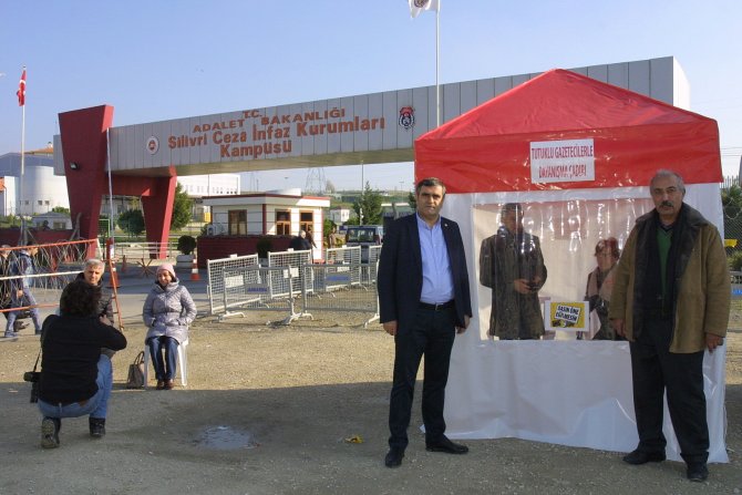 CHP'den cezaevi önünde dayanışma çadırı