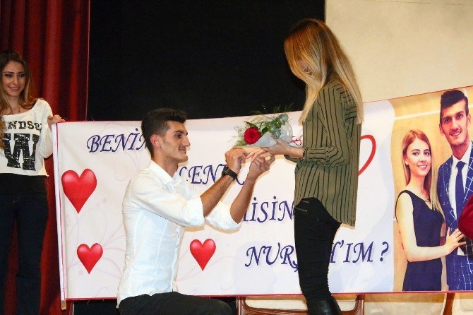 Tiyatro Sahnesinden “Aile Saadeti”ne İlk Adım