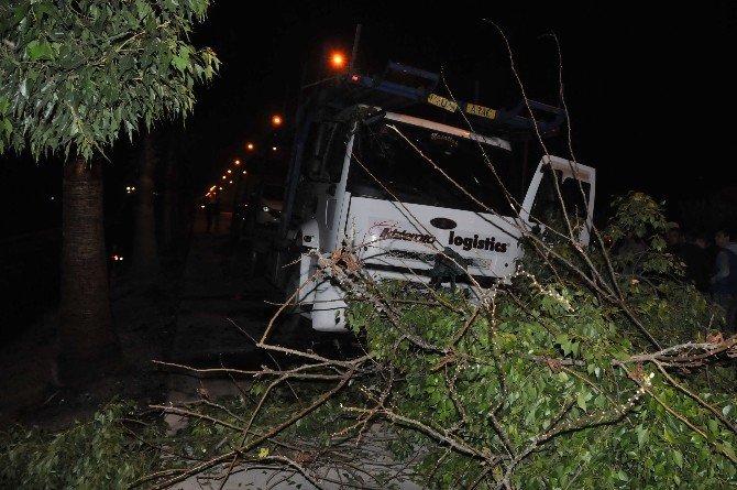 Tarsus’ta Araç Yüklü Tır’a Molotoflu Saldırı