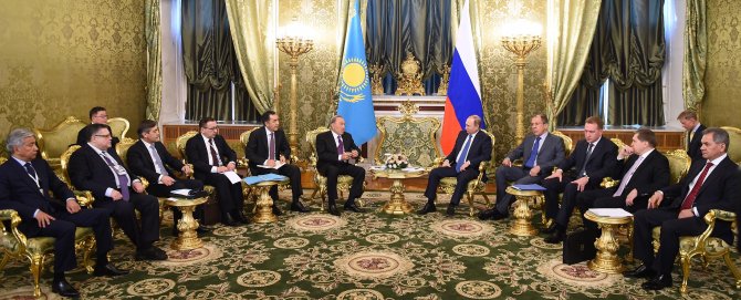 Nazarbayev ve Putin Moskova’da görüştü