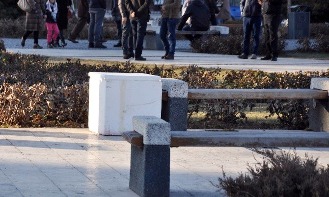 Sivas’ta Şüpheli Kutu Fünye İle Patlatıldı