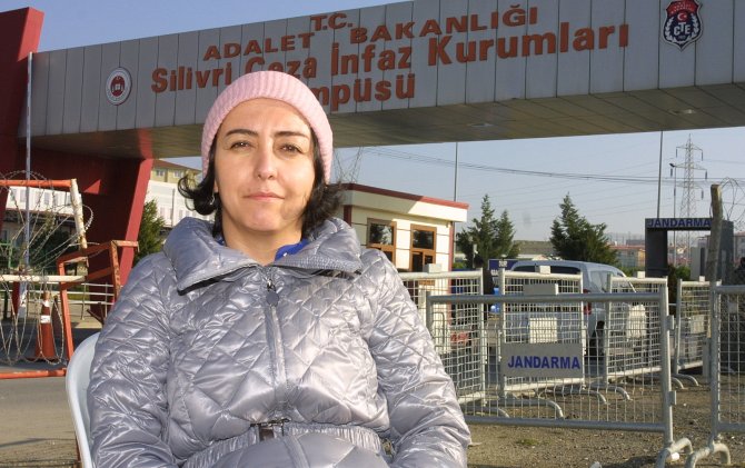 Gazeteci Sevgi Akarçeşme: Biz tarihe not düşürmek için buradayız