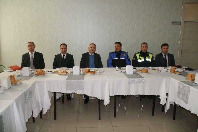 Yozgat Emniyet Müdürlüğü Muhtarlarla Huzur Toplantısı Düzenledi