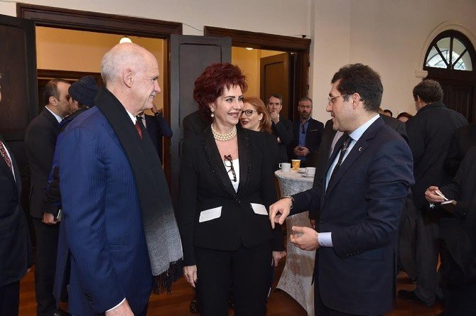 Başkan Hazinedar, Yorgo Papandreou ile Bir Araya Geldi