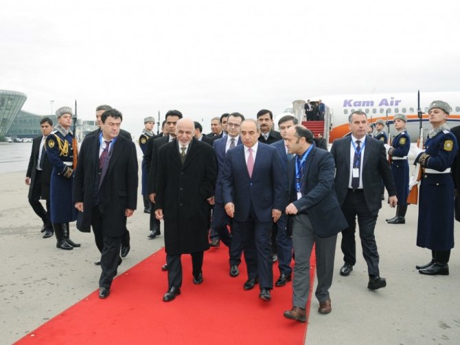 Afganistan Cuhurbaşkanı Azerbaycan'da