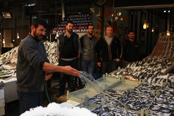 Balıkçılar Pazarı Esnafı’ndan Büyükşehir’e Kaldırım Teşekkürü