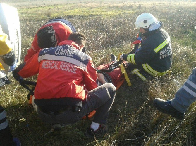Balıkesir’de Trafik Kazası: 3 Yaralı