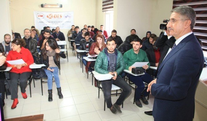 Elazığ’da Uygulamalı Girişimcilik Eğitimini Tamamlayan Kursiyerler Belgelerini Aldı