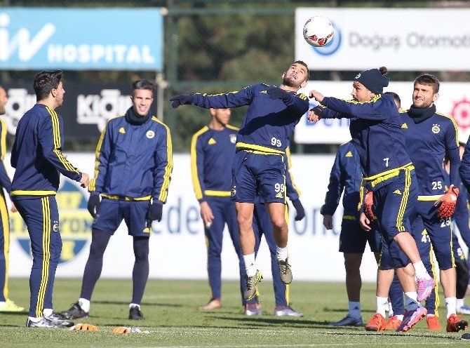 Fenerbahçe, Antalyaspor Maçı Hazırlıklarını Tamamladı