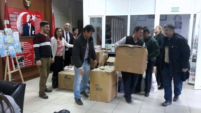 Gediz Halk Eğitimi Merkezi’nden Bayırbucak Türkmenlerine Yardım