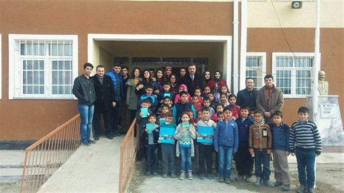 Kırşehir Gençlik Merkezi kitap kampanyası düzenledi
