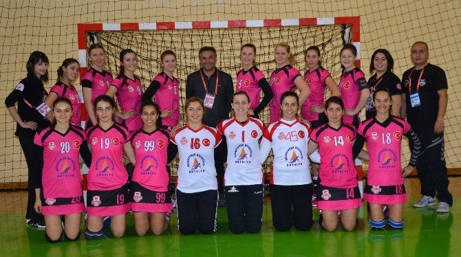 Kadınlar Türkiye Kupası Hentbol Grup Müsabakaları Adana’da Başladı