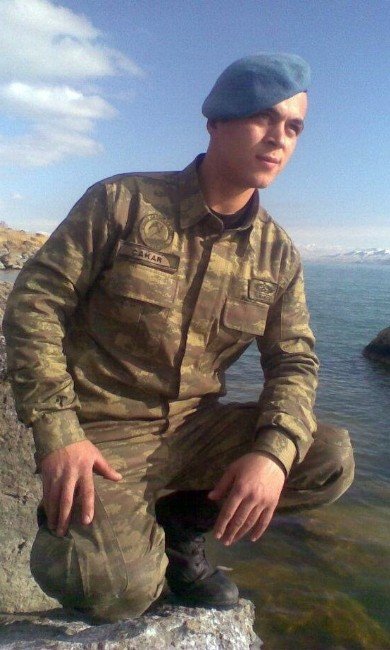 Bitlis’te Şehit Olan Jandarma Uzman Çavuş İslam Çakar’ın Baba Ocağında Yas