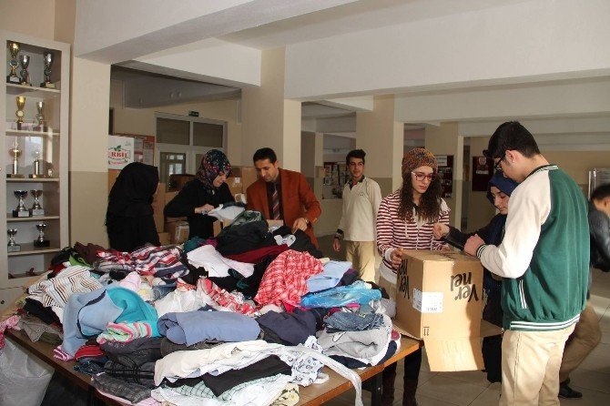 Oltu Anadolu Lisesi Öğrencilerinden Bayırbucak Türkmenlerine Yardım